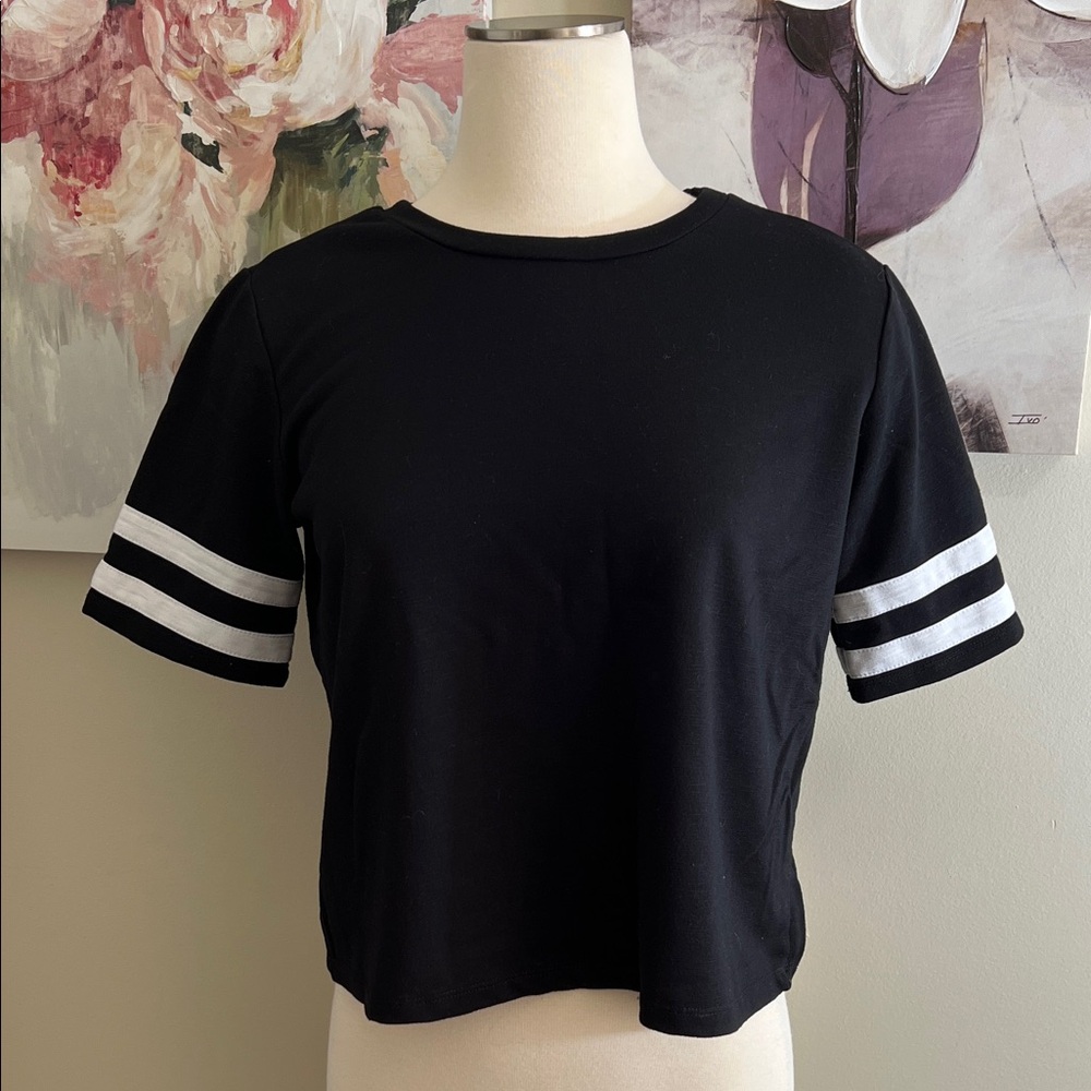Inspired Hearts Women’s Black Tee with White Striped Sleeves Size Large